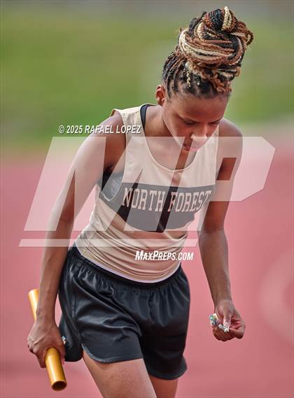 Thumbnail 1 in Dave Bethany Relays (4x400M) photogallery.