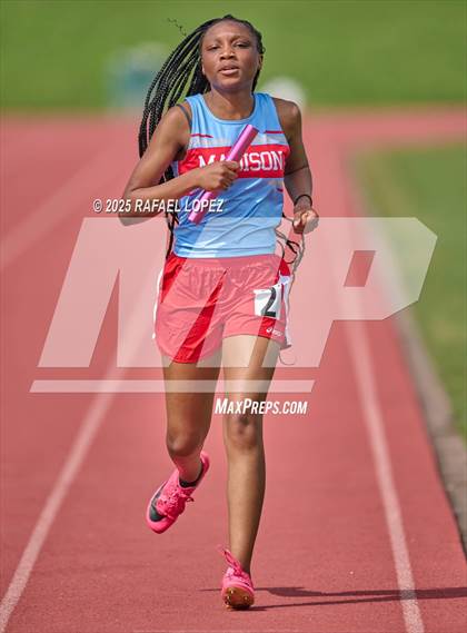 Thumbnail 1 in Dave Bethany Relays (4x400M) photogallery.