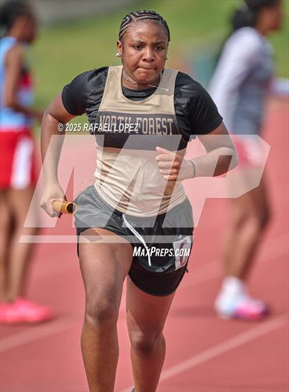 Thumbnail 1 in Dave Bethany Relays (4x400M) photogallery.