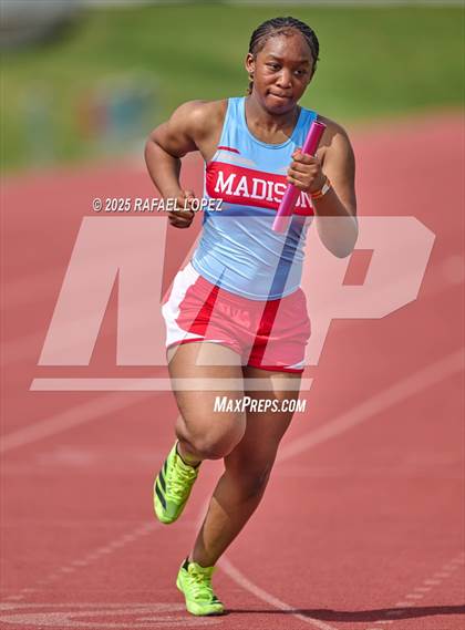 Thumbnail 1 in Dave Bethany Relays (4x400M) photogallery.