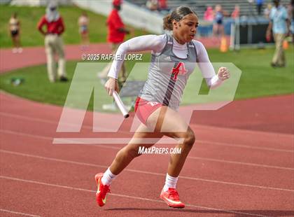 Thumbnail 2 in Dave Bethany Relays (4x400M) photogallery.