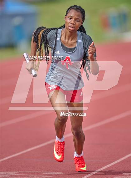 Thumbnail 3 in Dave Bethany Relays (4x400M) photogallery.