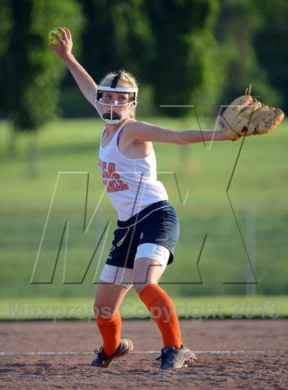 Thumbnail 2 in Wayland-Cohocton vs Attica (Section 5 Class BB Final) photogallery.