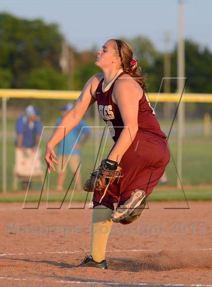 Thumbnail 1 in Wayland-Cohocton vs Attica (Section 5 Class BB Final) photogallery.