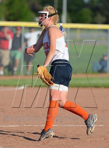 Thumbnail 2 in Wayland-Cohocton vs Attica (Section 5 Class BB Final) photogallery.