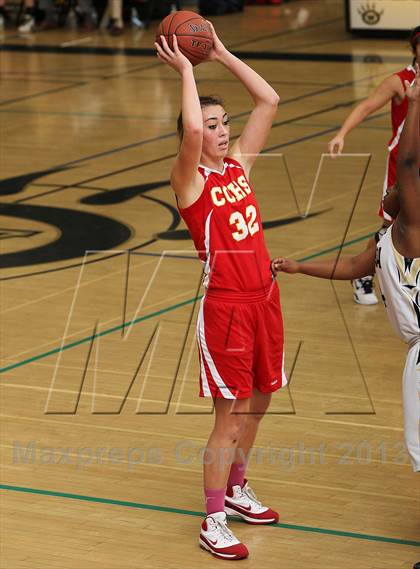 Thumbnail 2 in Serra vs. Cathedral Catholic (So Cal Holiday Classic) photogallery.