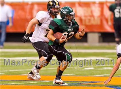 Thumbnail 2 in Fayetteville-Manlius vs. Corning (Syracuse Kickoff Classic) photogallery.