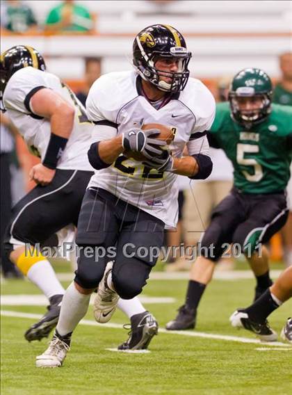 Thumbnail 2 in Fayetteville-Manlius vs. Corning (Syracuse Kickoff Classic) photogallery.