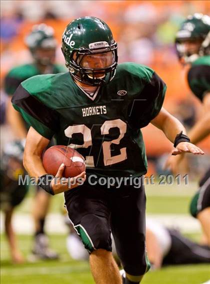 Thumbnail 2 in Fayetteville-Manlius vs. Corning (Syracuse Kickoff Classic) photogallery.