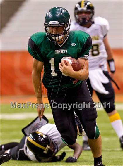 Thumbnail 2 in Fayetteville-Manlius vs. Corning (Syracuse Kickoff Classic) photogallery.