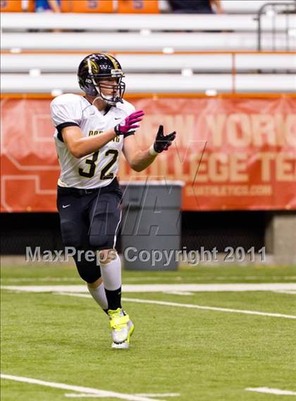 Thumbnail 3 in Fayetteville-Manlius vs. Corning (Syracuse Kickoff Classic) photogallery.