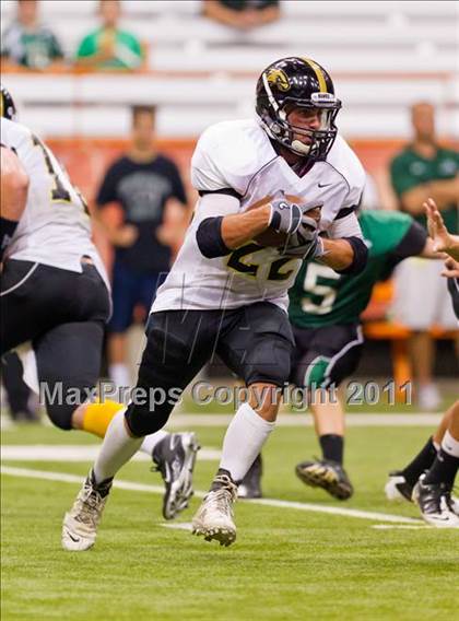 Thumbnail 3 in Fayetteville-Manlius vs. Corning (Syracuse Kickoff Classic) photogallery.