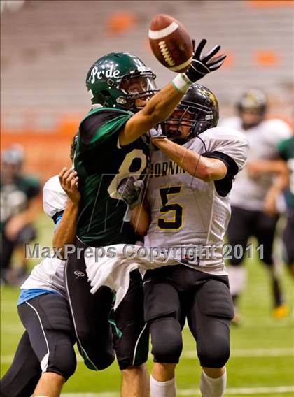 Thumbnail 3 in Fayetteville-Manlius vs. Corning (Syracuse Kickoff Classic) photogallery.