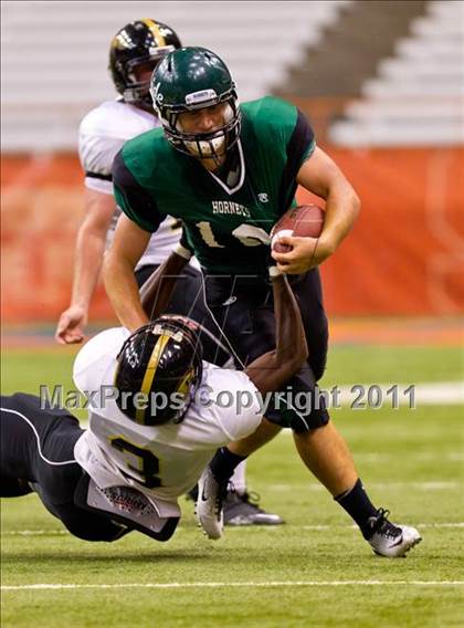 Thumbnail 3 in Fayetteville-Manlius vs. Corning (Syracuse Kickoff Classic) photogallery.