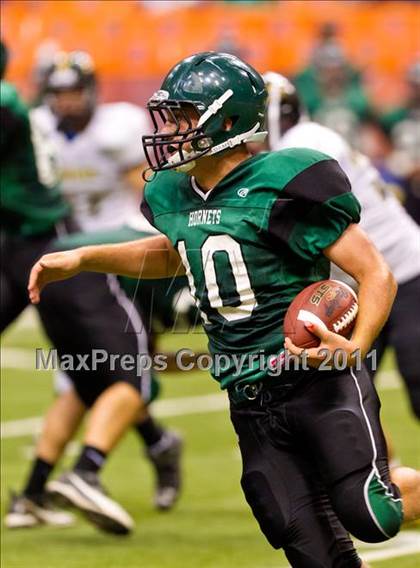 Thumbnail 2 in Fayetteville-Manlius vs. Corning (Syracuse Kickoff Classic) photogallery.