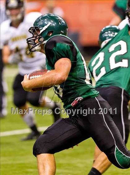 Thumbnail 2 in Fayetteville-Manlius vs. Corning (Syracuse Kickoff Classic) photogallery.