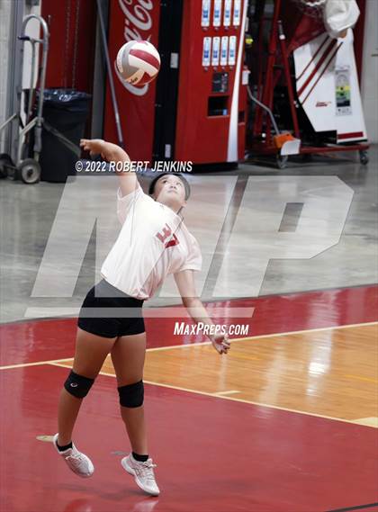 Thumbnail 1 in Kahuku @ Kalani photogallery.