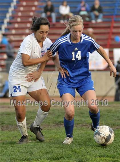 Thumbnail 2 in Charter Oak @ Los Altos photogallery.