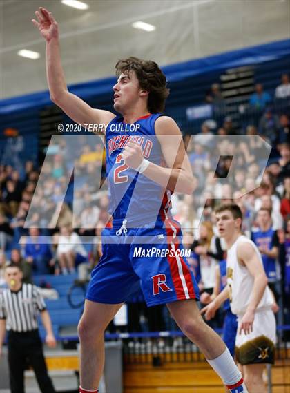 Thumbnail 3 in Richfield vs. Emery (UHSAA 3A Semifinal) photogallery.