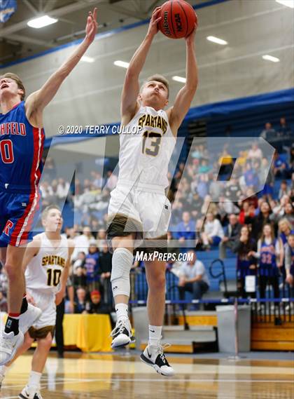 Thumbnail 3 in Richfield vs. Emery (UHSAA 3A Semifinal) photogallery.