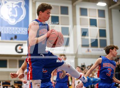 Thumbnail 3 in Richfield vs. Emery (UHSAA 3A Semifinal) photogallery.