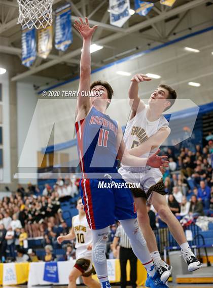 Thumbnail 3 in Richfield vs. Emery (UHSAA 3A Semifinal) photogallery.