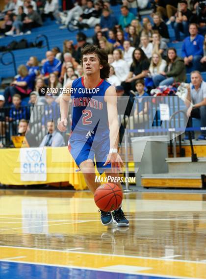 Thumbnail 3 in Richfield vs. Emery (UHSAA 3A Semifinal) photogallery.