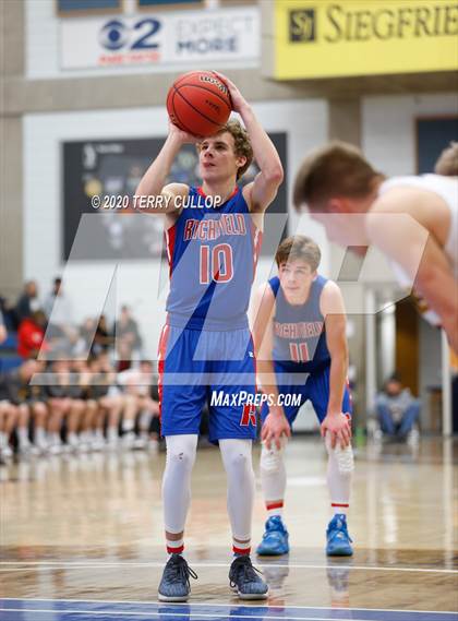 Thumbnail 3 in Richfield vs. Emery (UHSAA 3A Semifinal) photogallery.