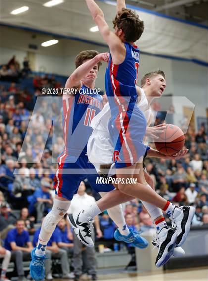 Thumbnail 2 in Richfield vs. Emery (UHSAA 3A Semifinal) photogallery.
