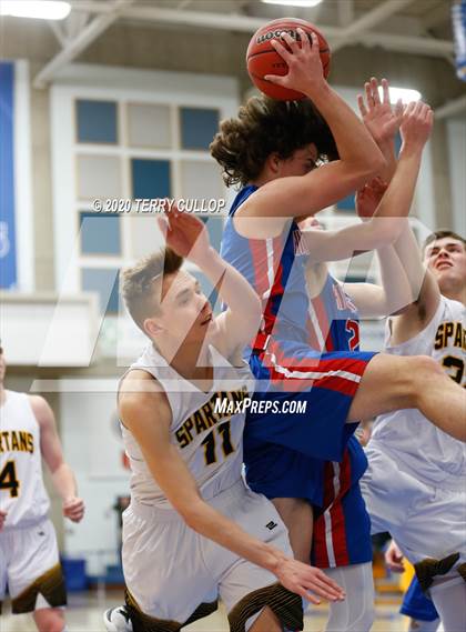 Thumbnail 3 in Richfield vs. Emery (UHSAA 3A Semifinal) photogallery.