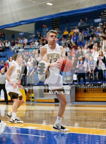 Thumbnail 2 in Richfield vs. Emery (UHSAA 3A Semifinal) photogallery.