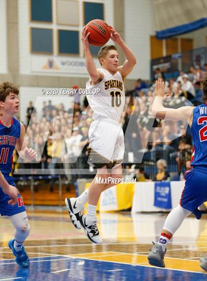 Thumbnail 1 in Richfield vs. Emery (UHSAA 3A Semifinal) photogallery.