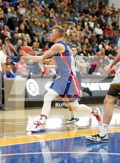 Thumbnail 2 in Richfield vs. Emery (UHSAA 3A Semifinal) photogallery.