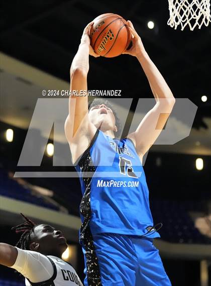 Thumbnail 2 in Cypress Creek vs. The Colony (Cy-Hoops Invitational) photogallery.