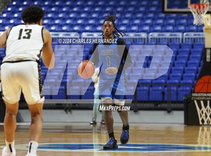 Thumbnail 2 in Cypress Creek vs. The Colony (Cy-Hoops Invitational) photogallery.