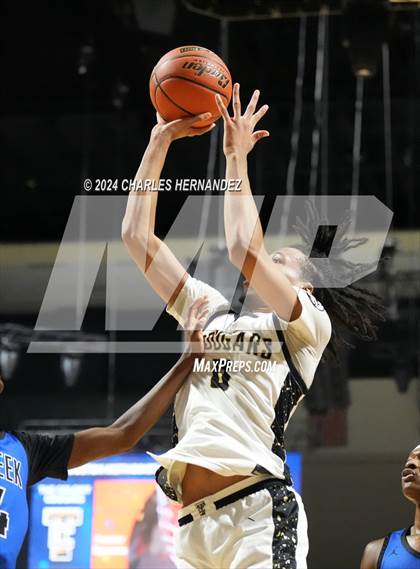 Thumbnail 2 in Cypress Creek vs. The Colony (Cy-Hoops Invitational) photogallery.