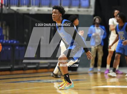 Thumbnail 2 in Cypress Creek vs. The Colony (Cy-Hoops Invitational) photogallery.