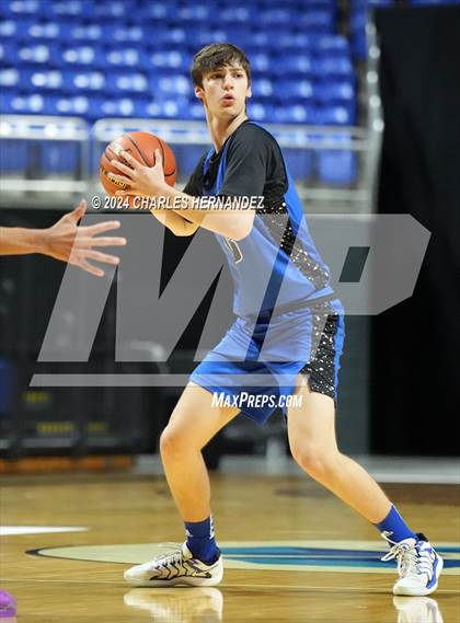Thumbnail 1 in Cypress Creek vs. The Colony (Cy-Hoops Invitational) photogallery.