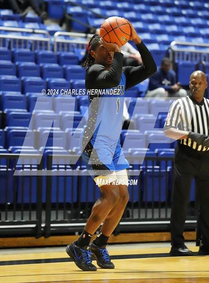 Thumbnail 2 in Cypress Creek vs. The Colony (Cy-Hoops Invitational) photogallery.