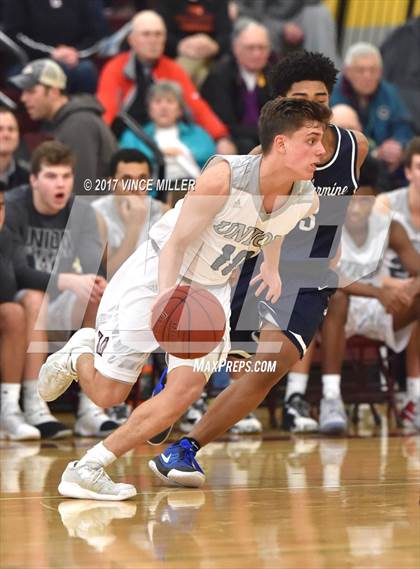 Thumbnail 3 in Bellarmine Prep vs. Union (WIAA District 3 Playoff) photogallery.