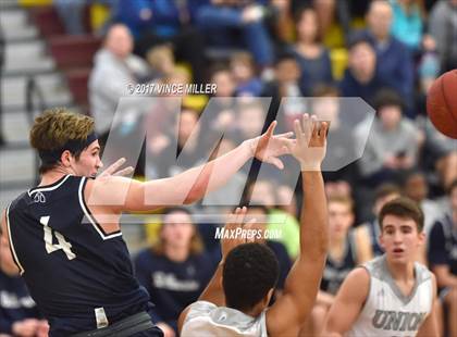 Thumbnail 3 in Bellarmine Prep vs. Union (WIAA District 3 Playoff) photogallery.