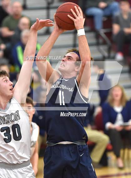 Thumbnail 2 in Bellarmine Prep vs. Union (WIAA District 3 Playoff) photogallery.