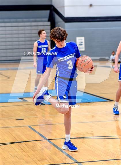 Thumbnail 1 in  Rockhurst @ Shawnee Mission East (Sophomore) photogallery.