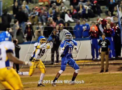 Thumbnail 2 in Garner Magnet @ Wake Forest (NCHSAA Class 4AA Semifinal) photogallery.