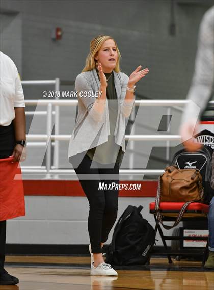 Thumbnail 2 in Moody vs. Hubbard (UIL 2A Bi-District) photogallery.