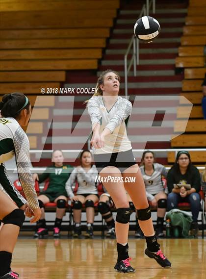 Thumbnail 2 in Moody vs. Hubbard (UIL 2A Bi-District) photogallery.