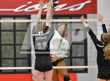 Thumbnail 2 in Moody vs. Hubbard (UIL 2A Bi-District) photogallery.