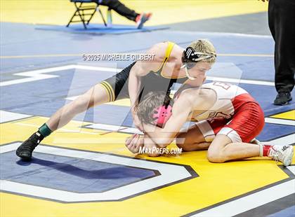 Thumbnail 1 in NYSPHSAA Division 2 State Championships (Round 2, 101 to 145) photogallery.