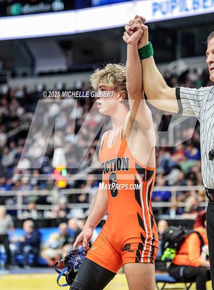 Thumbnail 1 in NYSPHSAA Division 2 State Championships (Round 2, 101 to 145) photogallery.