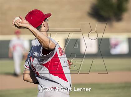 Thumbnail 2 in Antelope @ Whitney photogallery.